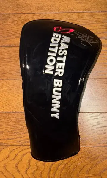 하라 에리카 친필 사인 MASTER BUNNY EDITION 골프헤드커버