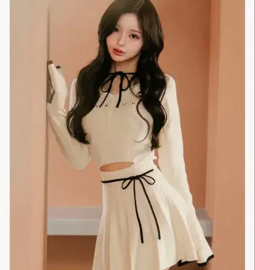 Darich 허리 오픈 리본 디자인 니트 미니 원피스 Free 사이즈