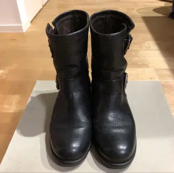 블랙 가죽 엔지니어 부츠