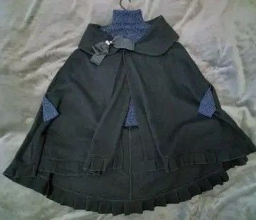 TO BE CHIC 프릴 케이프 판초 블랙 울 100% 리본 포함