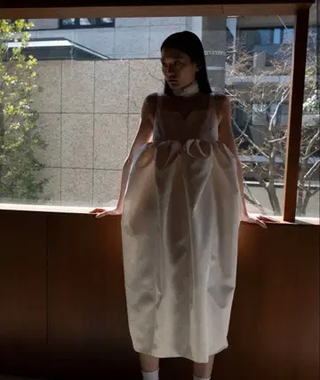 새상품급 bibiy. BIANCA LONG DRESS 화이트