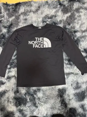 THE NORTH FACE 블랙 긴팔 티셔츠