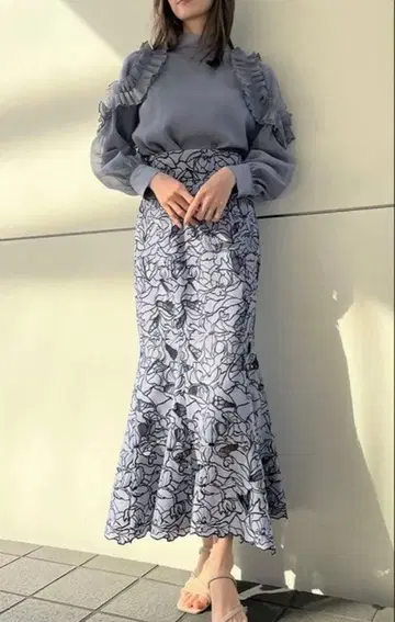 SNIDEL 커팅 레이스 머메이드 스커트