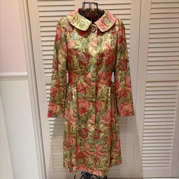 Lover's Birthday 고블랑 꽃무늬 긴팔 무릎 기장 원피스 코트