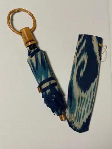 양산 이컷 같은 멋진 패턴 아름다운 남색