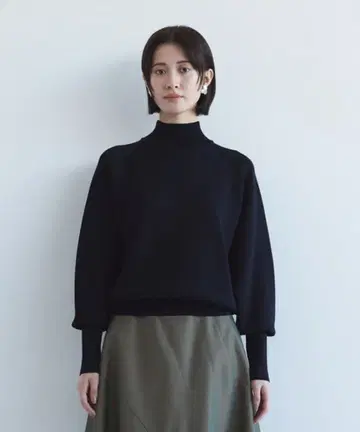 [ 새상품급 ] UNITED TOKYO 볼륨 슬리브 니트 워셔블 F