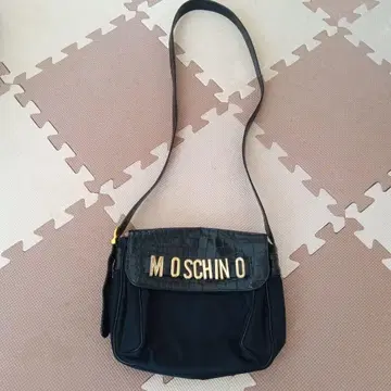 모스키노 MOSCHINO 빈티지 로고 플레이트 숄더백
