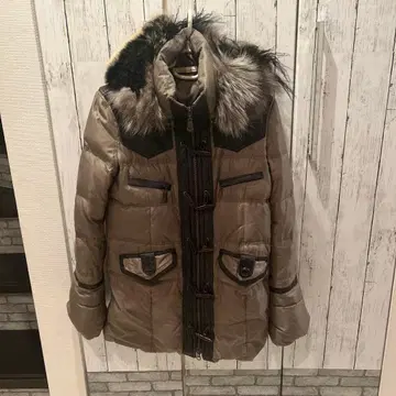 후드 부착 그레이 롱 다운 자켓