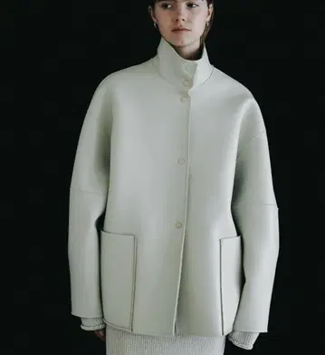 apart by 무스탕 리버블루종 베이지 M