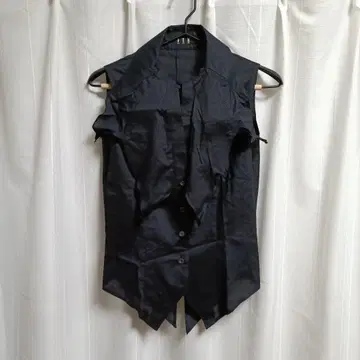 BLACKPEACENOW 블랙피스나우 블랙 슬리브리스 셔츠