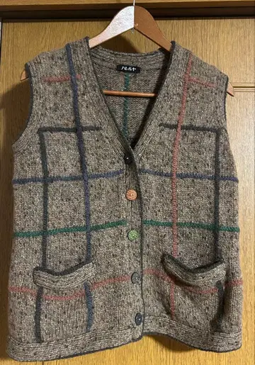 하렐루야 체크 무늬 니트 베스트