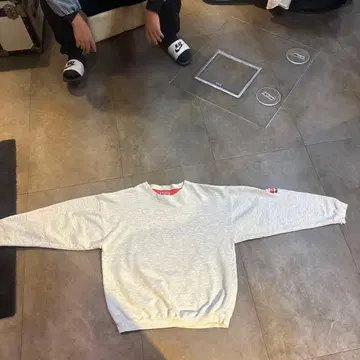 Marlboro 리자드 자수 맨투맨 M