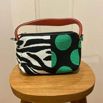 Desigual 데시구알 니트 미니백 제브라 도트