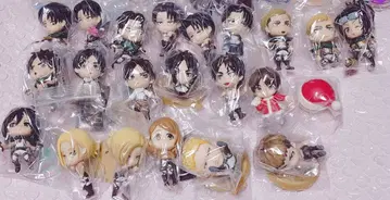 진격의 거인 엘렌 리바이 한지 제일복권 큥캐릭터 피규어 모음