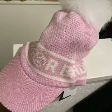 미사용 새상품 퍼 달린 핑크 니트 모자 자수 로고