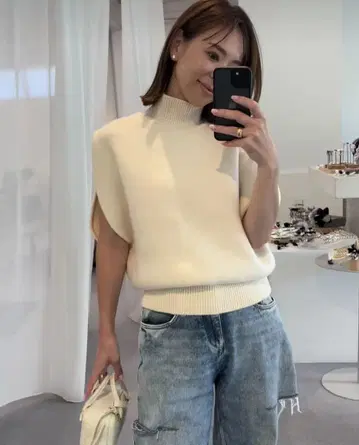 Heve 니트 슬리브리스 화이트 헤이