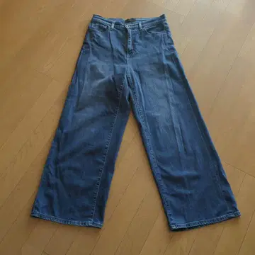 유니클로 하이라이즈 와이드 청바지