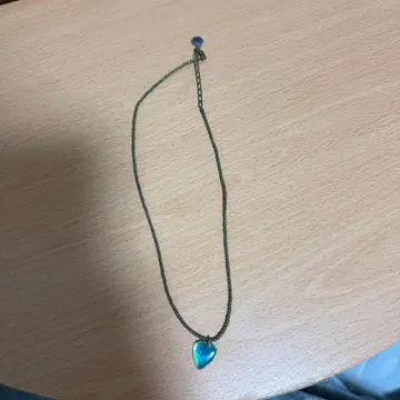 폴스미스 목걸이 피크