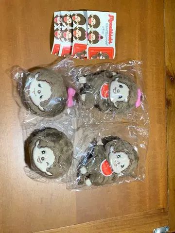 몽치치 봉제 인형 배지 가챠가챠