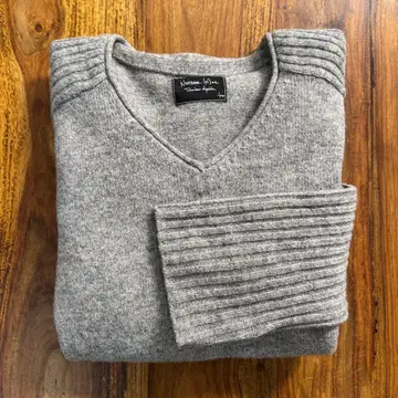 넘버나인(3) 그레이 V넥 스웨터