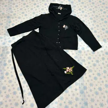 세일러 카라 꽃 자수 캐주얼 셋업 블랙