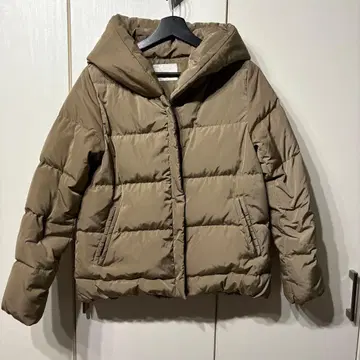 Discoat 카키 후드 부착 다운 자켓