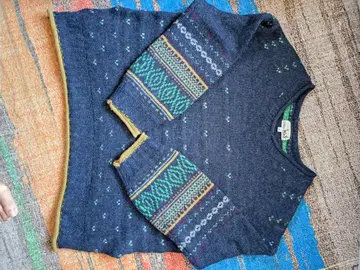 티티카카 니트 스웨터