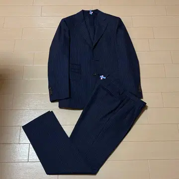 온리 카노니코 네이비 스트라이프 비즈니스 정장