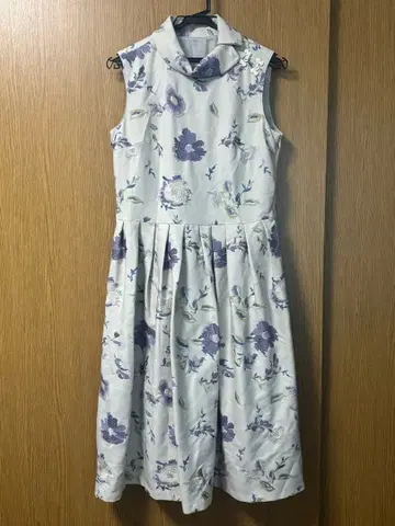 Place Departure 슬리브리스 원피스