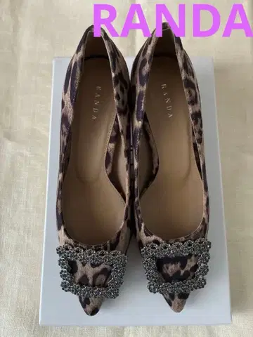 RANDA 레오파드 무늬 펌프스 비쥬 장식 22.0cm