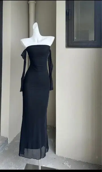 블랙 오프숄더 롱 드레스