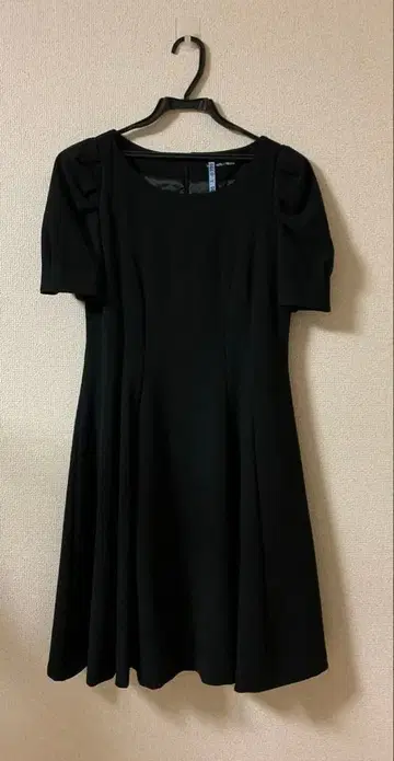 컨디션 최상 몇 회 착용 스트로베리 필드 원피스