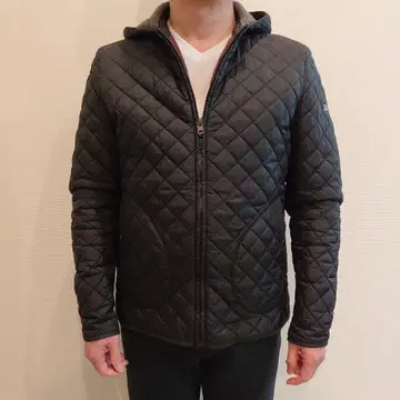 블랙 퀼팅 자켓 후드 부착