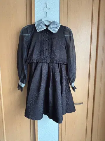 블랙 레이스 옷깃 원피스