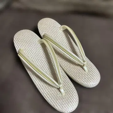 세련된 캐주얼 여름 조리