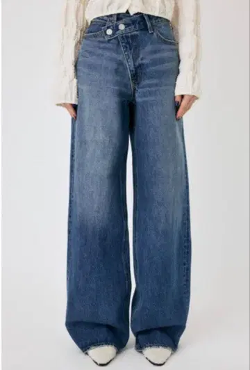 [ 완판템 ] MOUSSY CROSS WAIST WIDE STRAIGHT