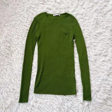 갸루리 비 프리미에르 울 리브 크루넥 풀오버 그린