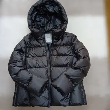 BEATRICE 후드 부착 블랙 다운 자켓