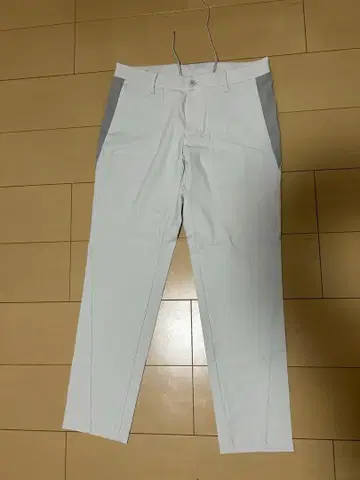 DESIGNWORKS 화이트 슬랙스