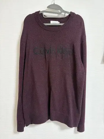 캘빈 클라인 버건디 니트 스웨터