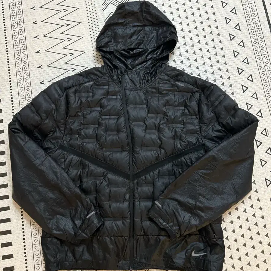 nike aeroloft hoodie