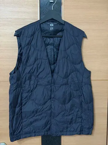 유니클로 울트라 라이트 다운 컴팩트 베스트