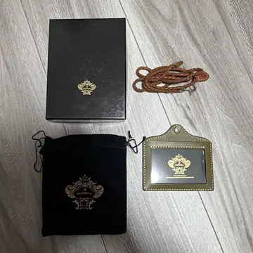 오로비앙코 패스 케이스 카키 가죽 스트랩 박스 있음