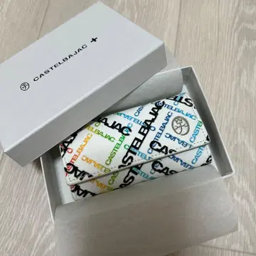 CASTELBAJAC 로고 키케이스