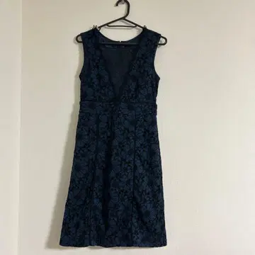 질스튜어트 꽃무늬 레이스 원피스 네이비
