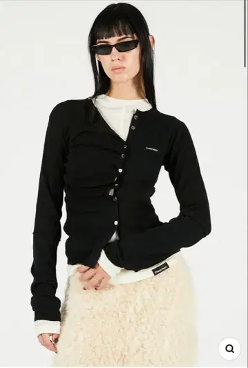 플랭크 프로젝트 Random Button Knit Top