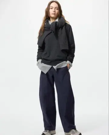 UNIQLO 저지 배럴 레그 팬츠