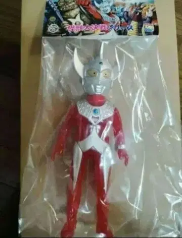 [새상품] 메디콤 토이 MAT 시리즈 울트라맨 타로 소프트 비닐 피규어