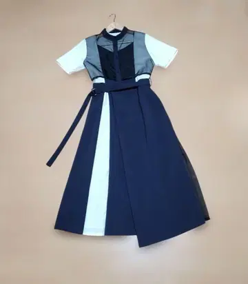 UNITED TOKYO 시어 드림 블로킹 원피스