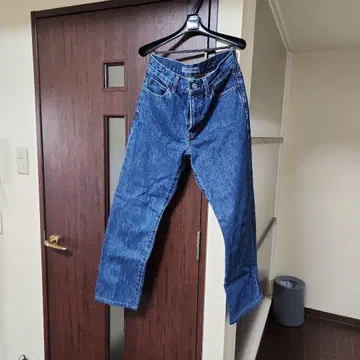 유니클로 JWA 스트레이트 청바지